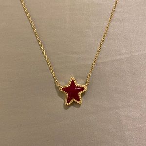 Kendra Scott star necklace